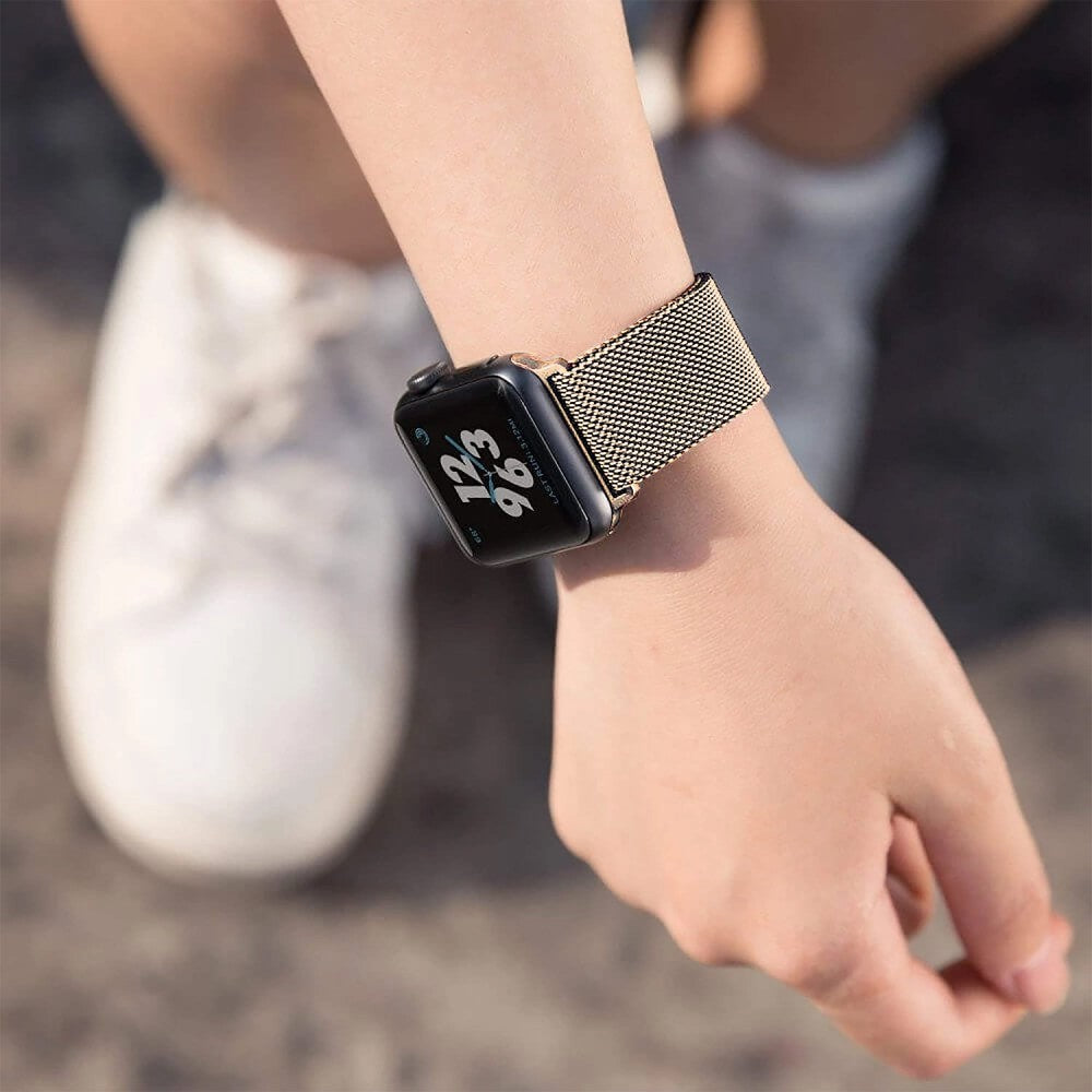 Milanese Classic Strap - Apple Watch 1/2/3/4/5/6/7/8/9/10/11/SE/SE2/SE3/Ultra 1/Ultra 2/Ultra 3 - 42/44/45/46/49 MM - Champagne