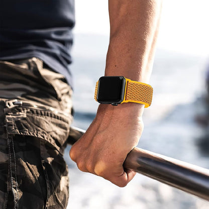 Curea Nylon Classic - Apple Watch 1/2/3/4/5/6/7/8/9/10/11/SE/SE2/SE3/Ultra 1/Ultra 2/Ultra 3 - 42/44/45/46/49 MM - Canary Yellow